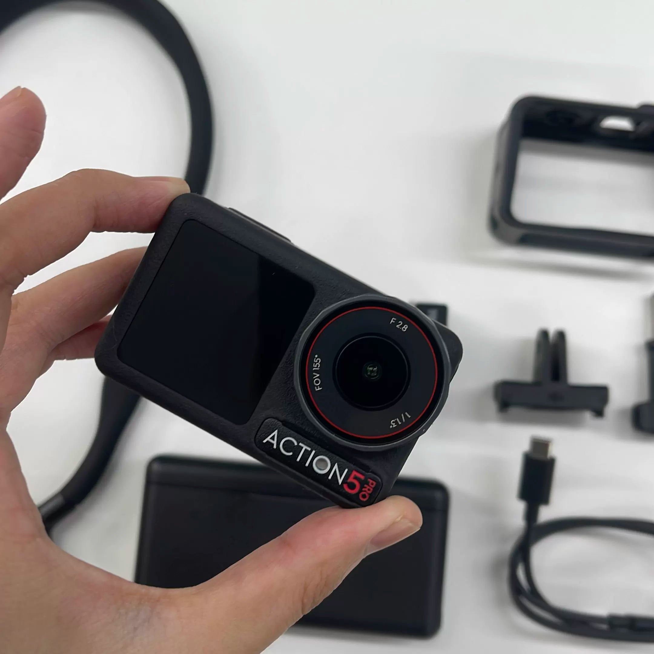 DJI Osmo Action 5 Pro Action Camera 3-Battery Adventure Combo – Used – photo 2