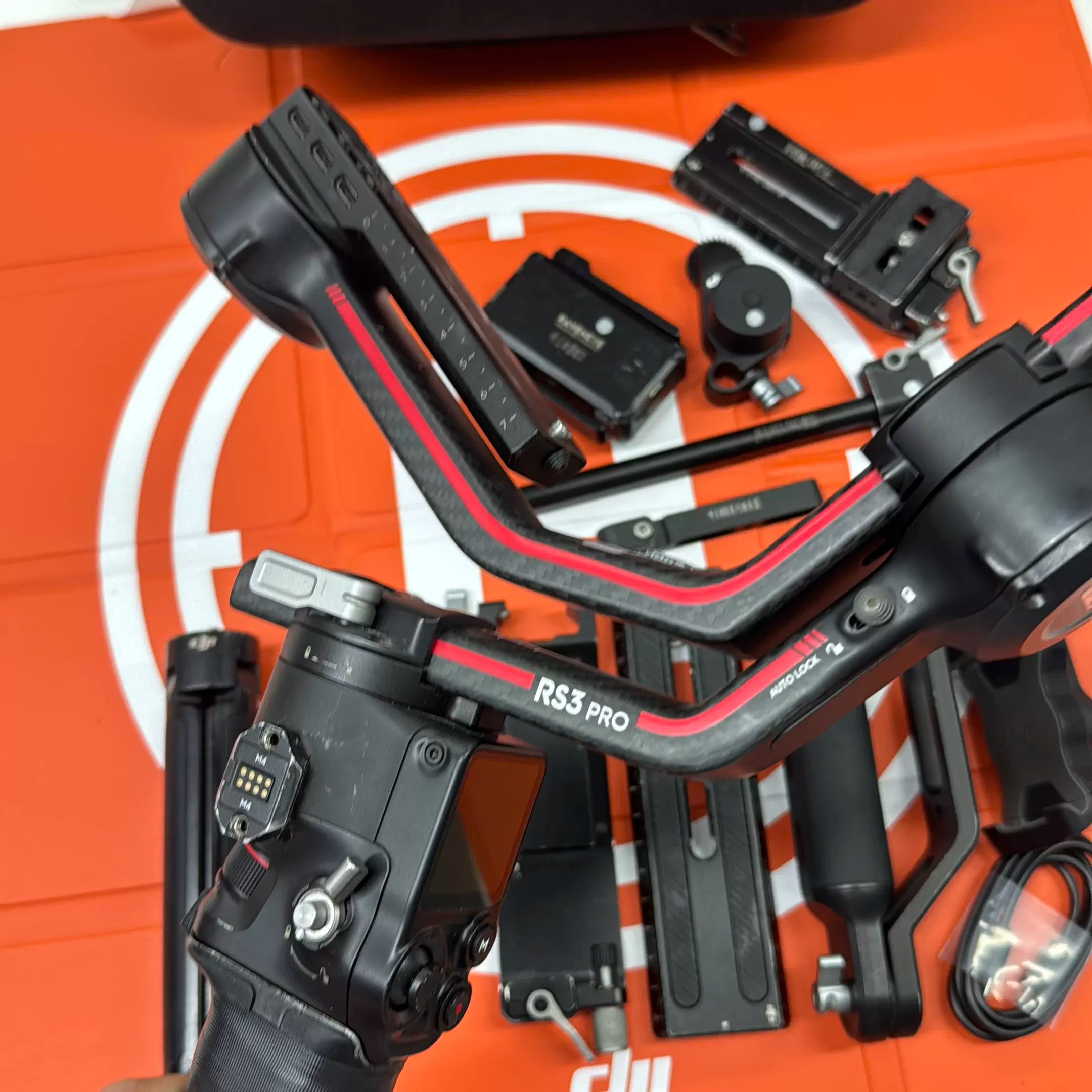 DJI RS 3 Pro Camera Stabilizer Fly More Combo – Used – photo 5