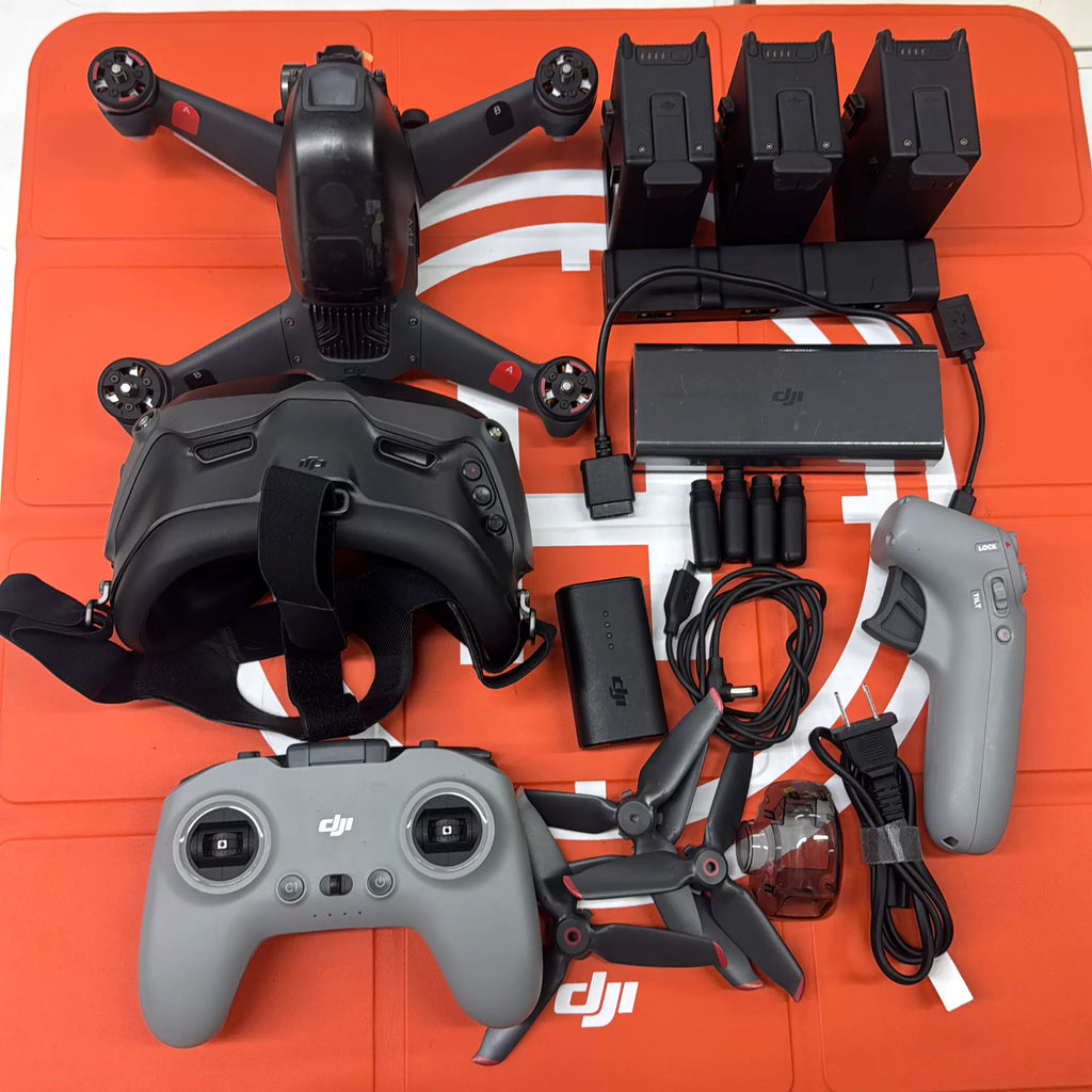 DJI FPV FPV Drone 3-Battery Combo – Used – photo 2