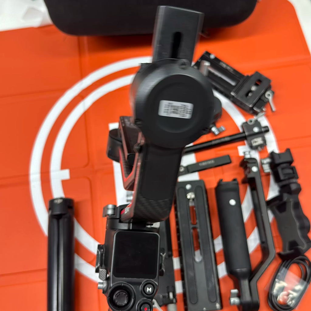 DJI RS 3 Pro Camera Stabilizer Fly More Combo – Used – photo 4