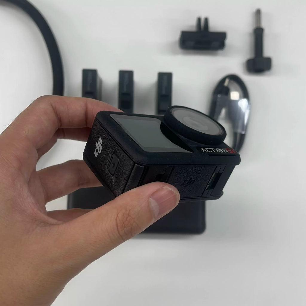 DJI Osmo Action 5 Pro Action Camera 3-Battery Combo – Used – photo 4