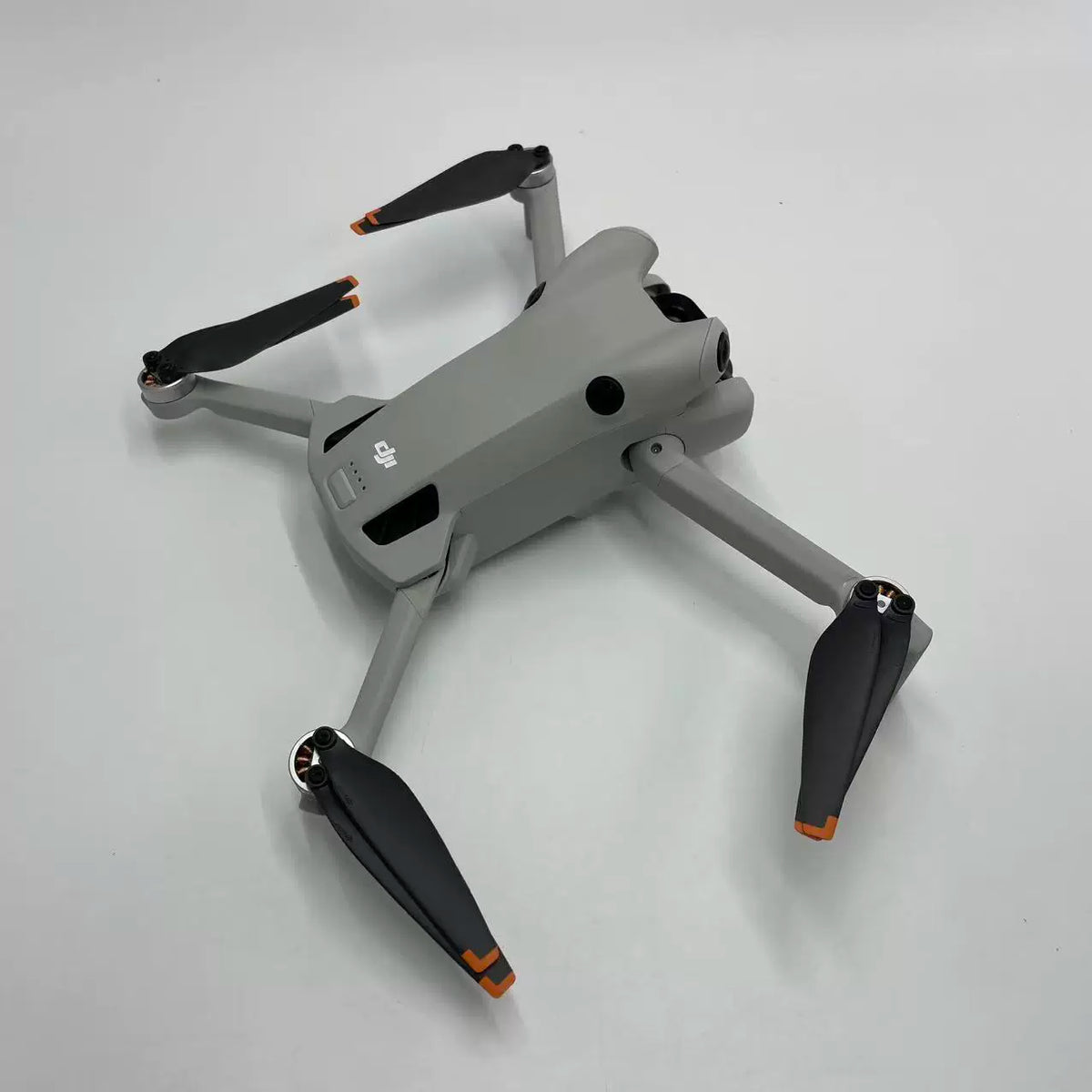 DJI Mini 4 Pro Fly More Combo (Under DJI Warranty) – open box, grade B – photo 5