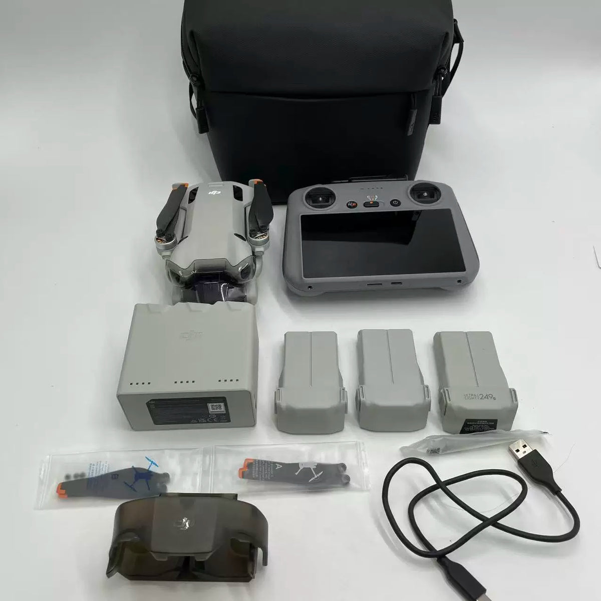DJI Mini 4 Pro Plus Battery Fly More Combo – open box, grade B – photo 1