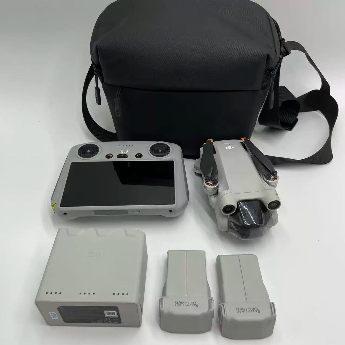 DJI Mini 3 Pro with Screen Remote (DJI RC) – open box, grade B – photo 3