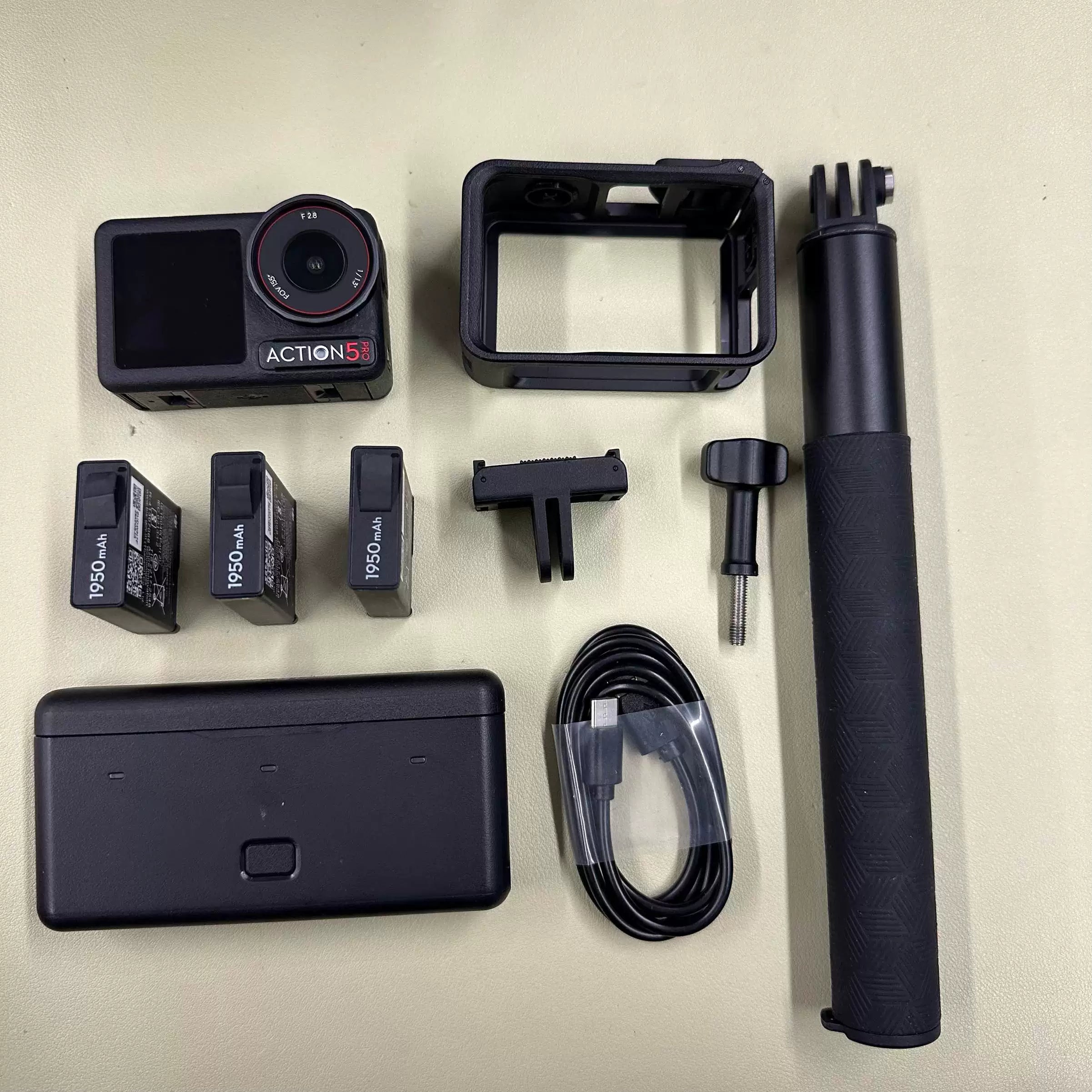 DJI Osmo Action 5 Pro Action Camera Fly More Combo – Used – photo 1