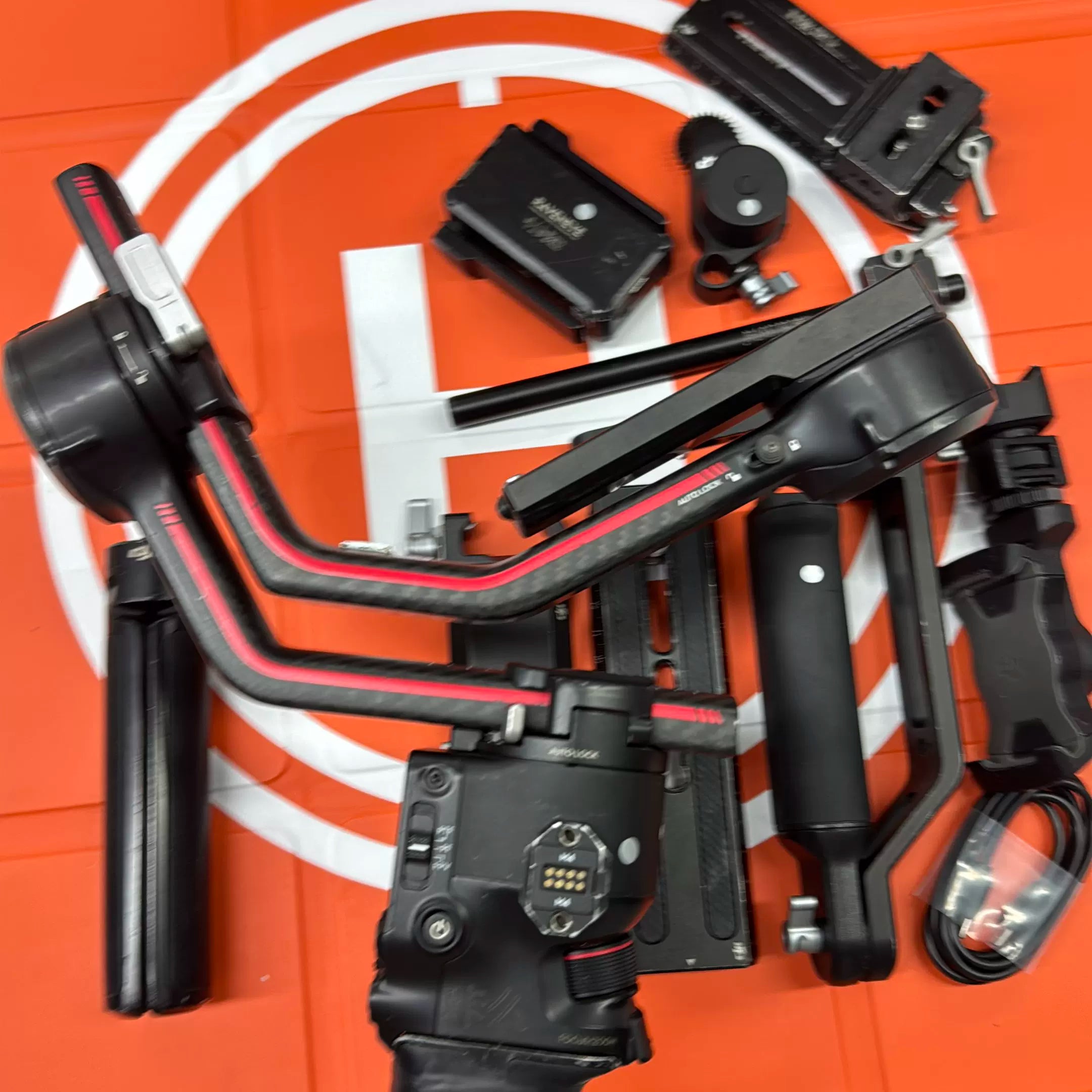 DJI RS 3 Pro Camera Stabilizer Fly More Combo – Used – photo 3