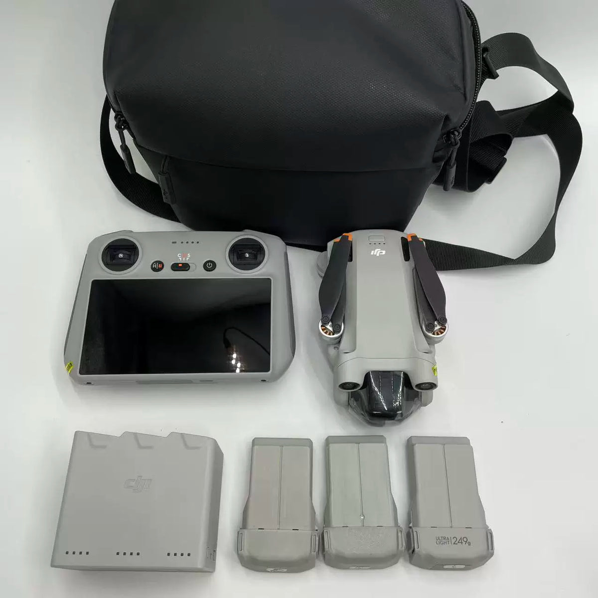 DJI Mini 3 Pro with Screen Remote (DJI RC) – open box, grade B – photo 1