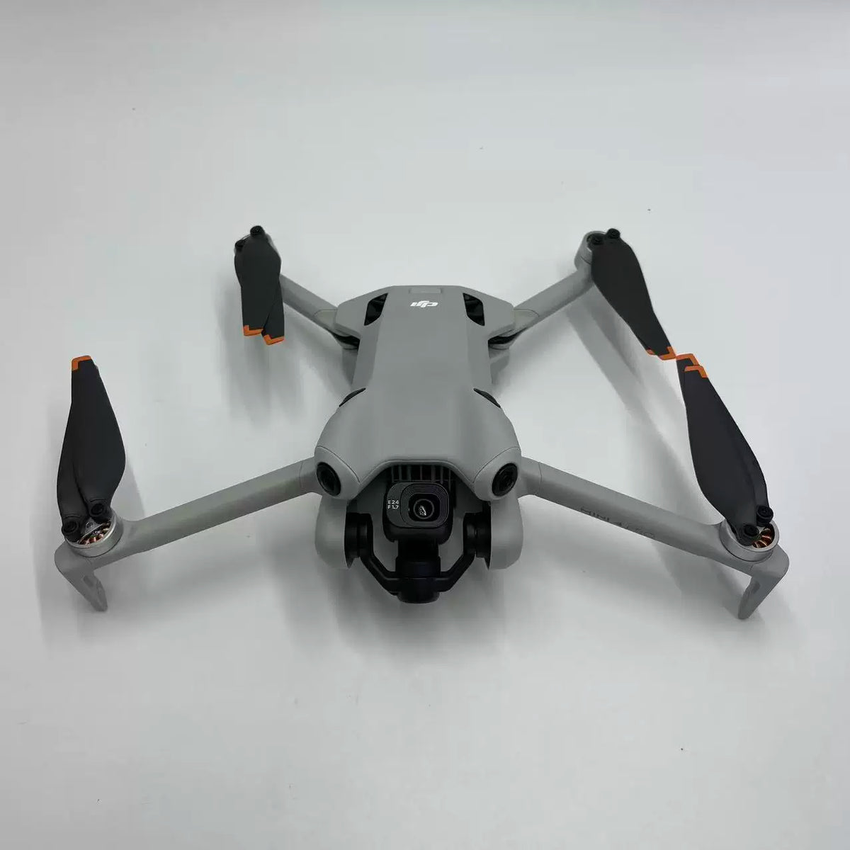 DJI Mini 4 Pro Fly More Combo (Under DJI Warranty) – open box, grade B – photo 2