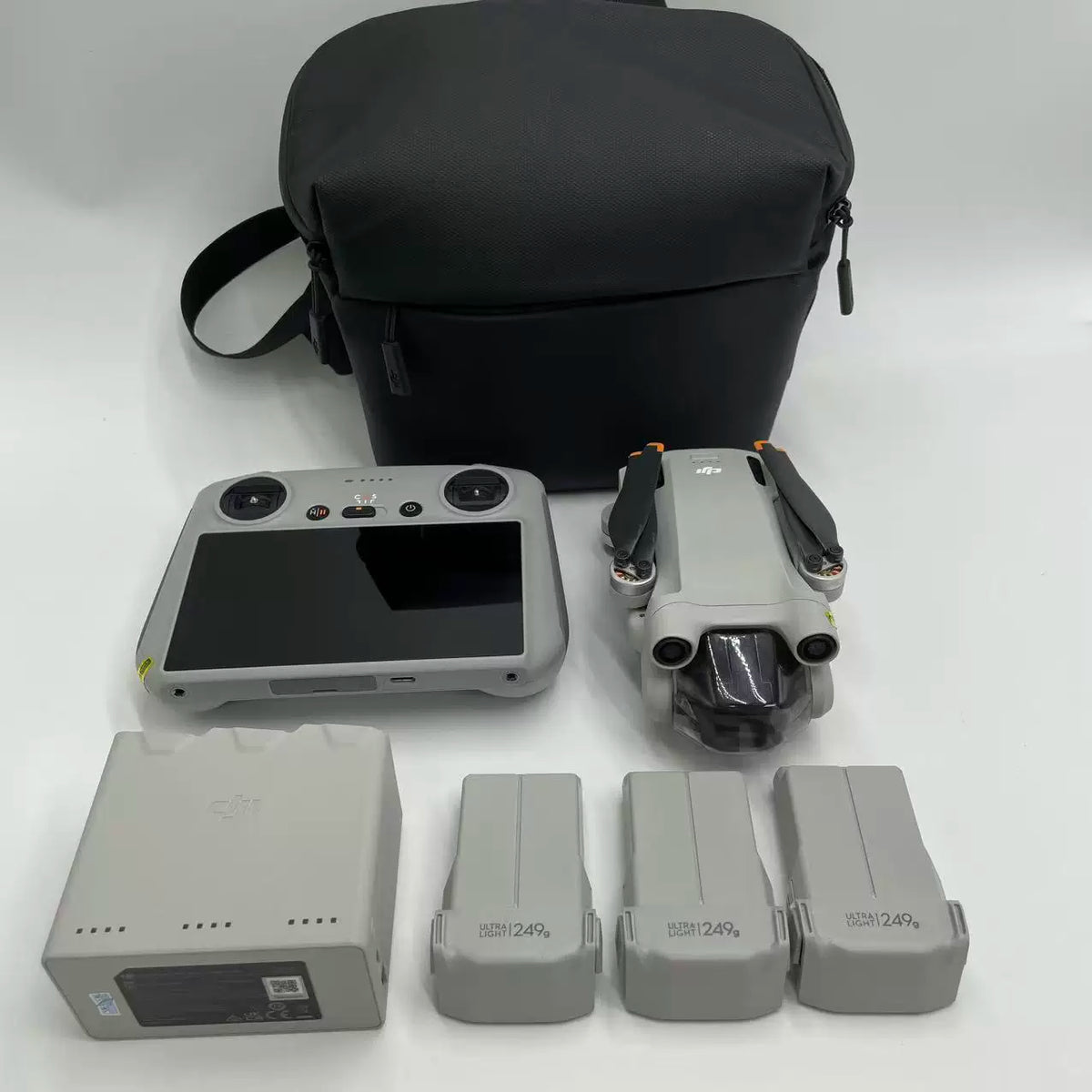 DJI Mini 3 Pro with Screen Remote (DJI RC) – open box, grade B – photo 2