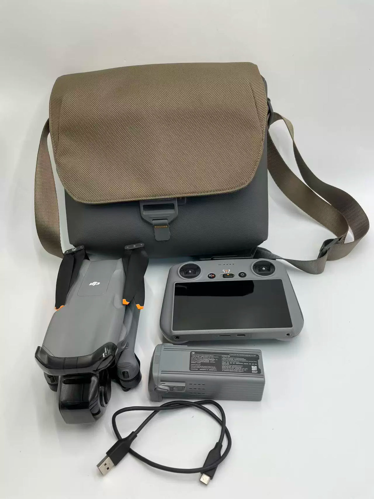 DJI Air 3 – open box, grade B – photo 1