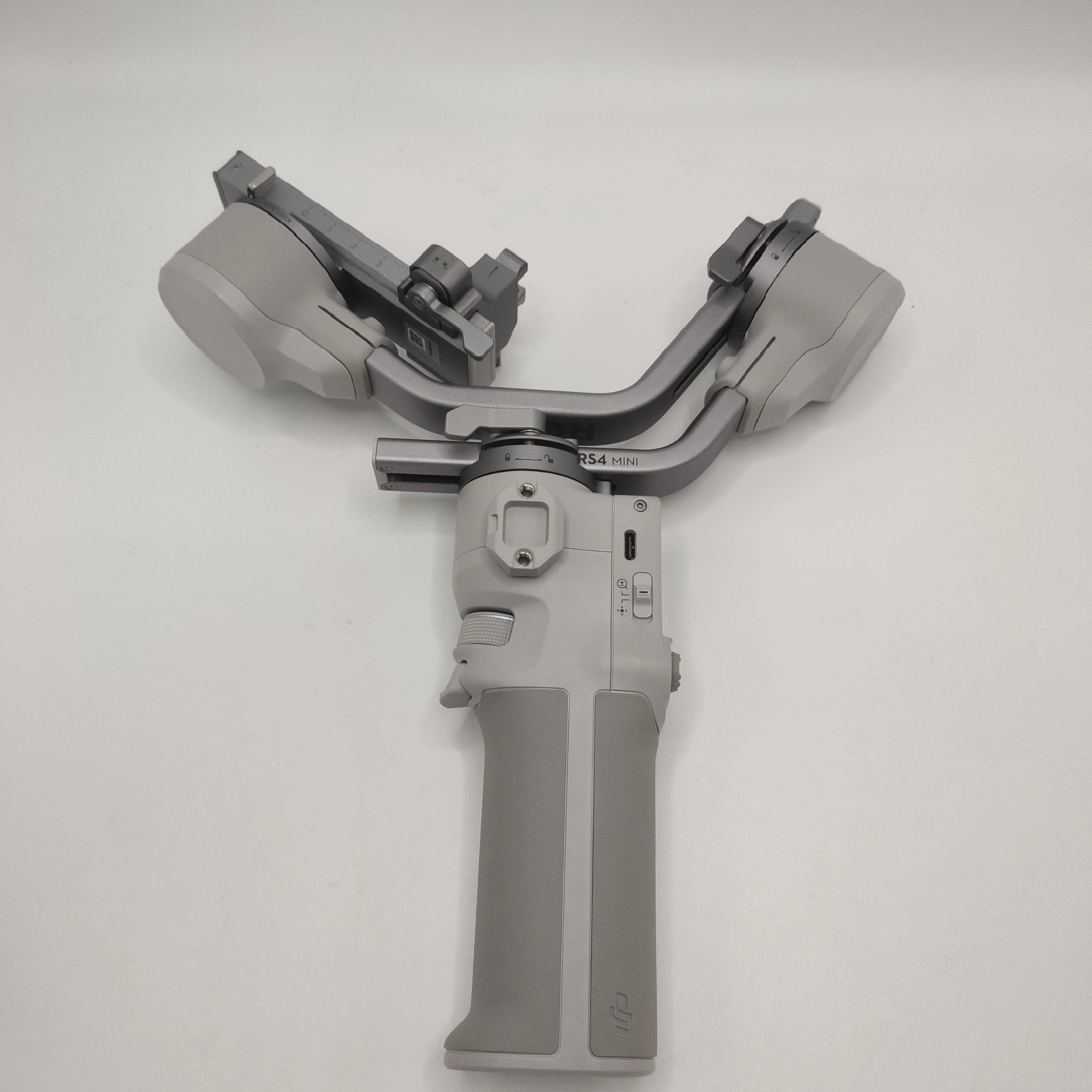 DJI RS 4 Mini - 95 DJI RS 4 Min image 2