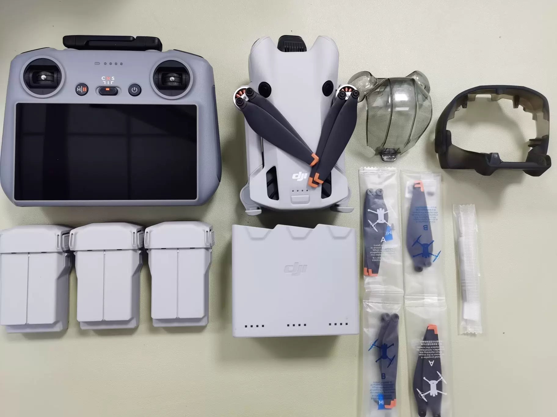 DJI Mini 4 Pro Drone Fly More Combo – Used #27 – photo 1