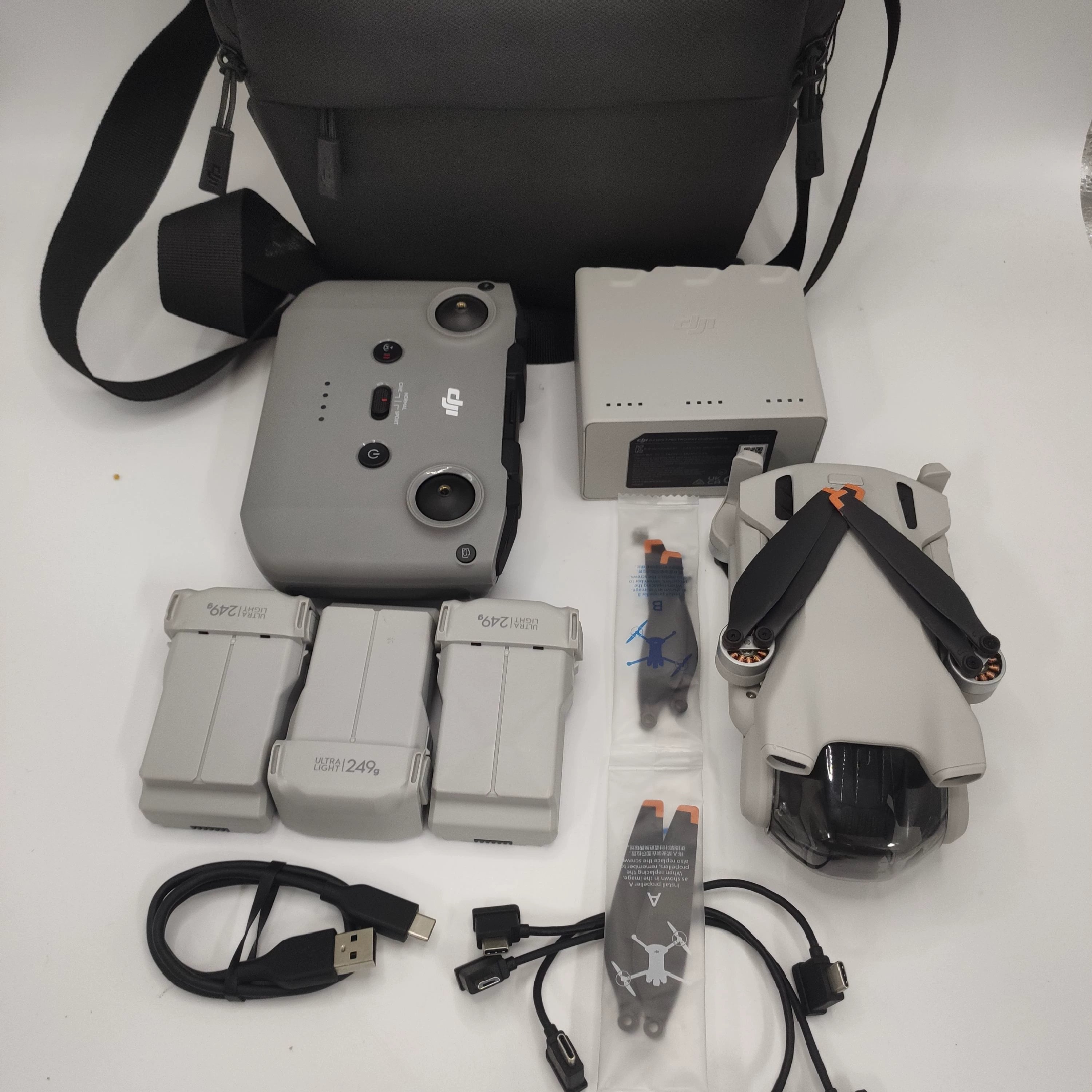 DJI Mini 3 - 9 DJIMini 3