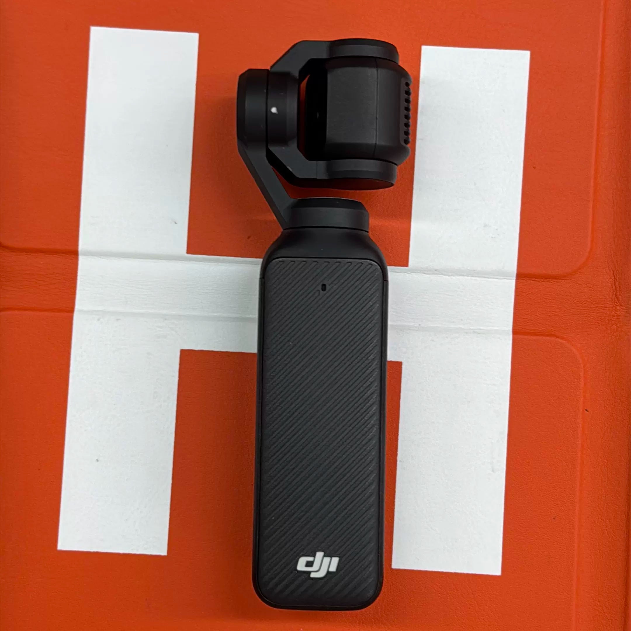 DJI Osmo Pocket 3 Pocket Camera Light Signs of Use – Used – photo 5