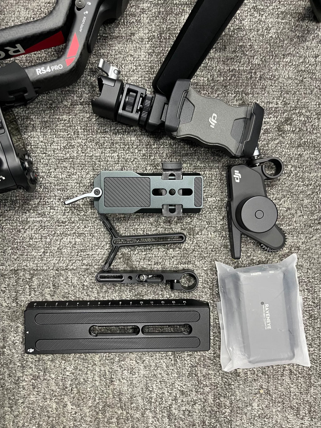DJI RS 4 Camera Stabilizer Accessory Kit – Used – photo 4