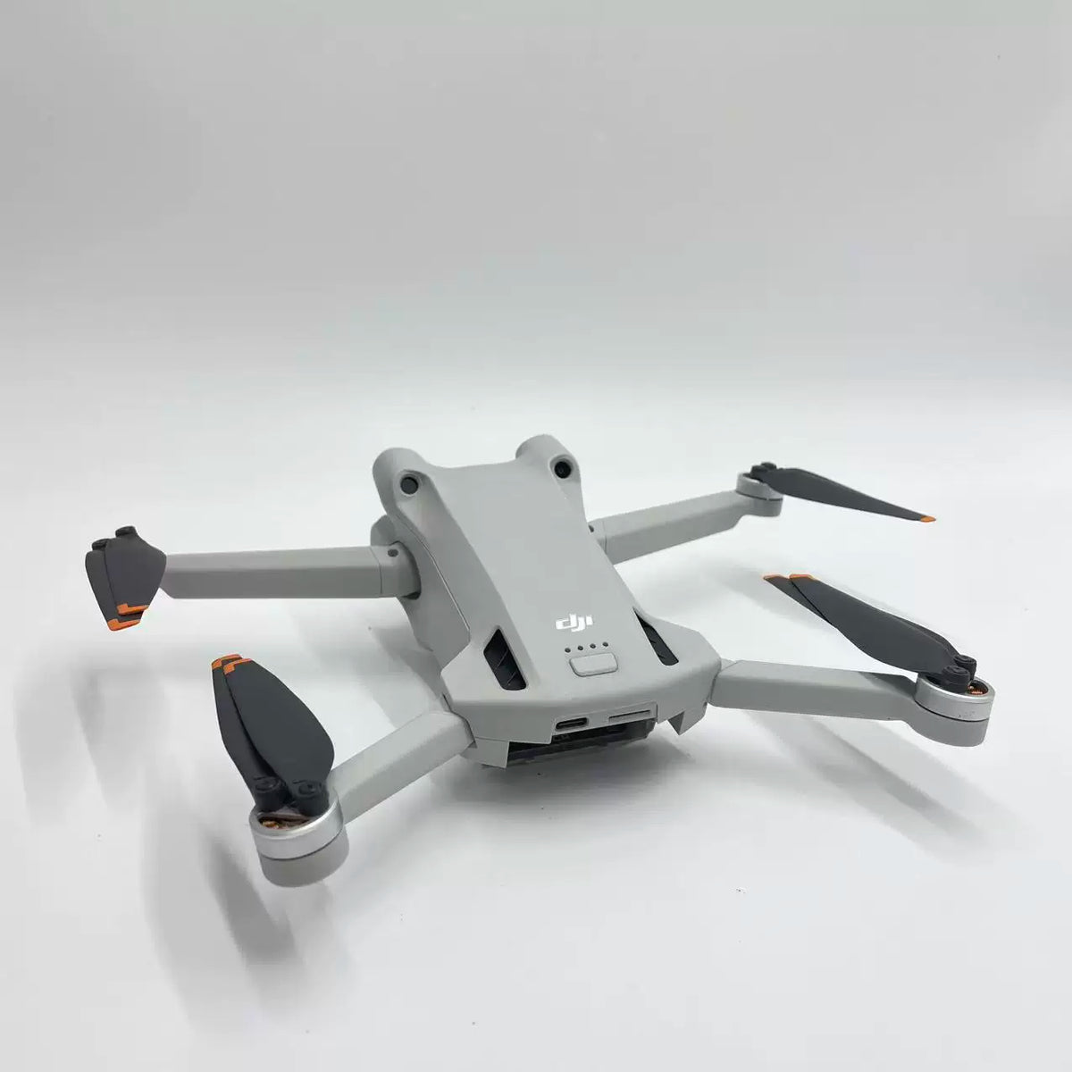 DJI Mini 3 Pro with Screen Remote (DJI RC) – open box, grade B – photo 5