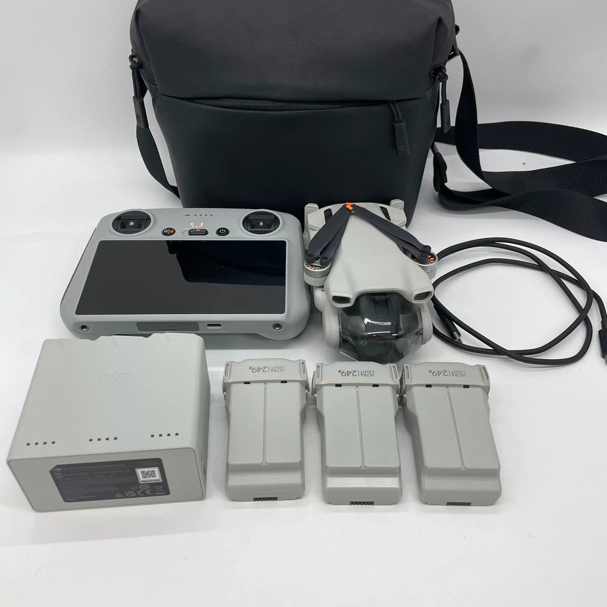 DJI Mini 3 (with Screen Remote (DJI RC)) – open box, grade B – photo 1