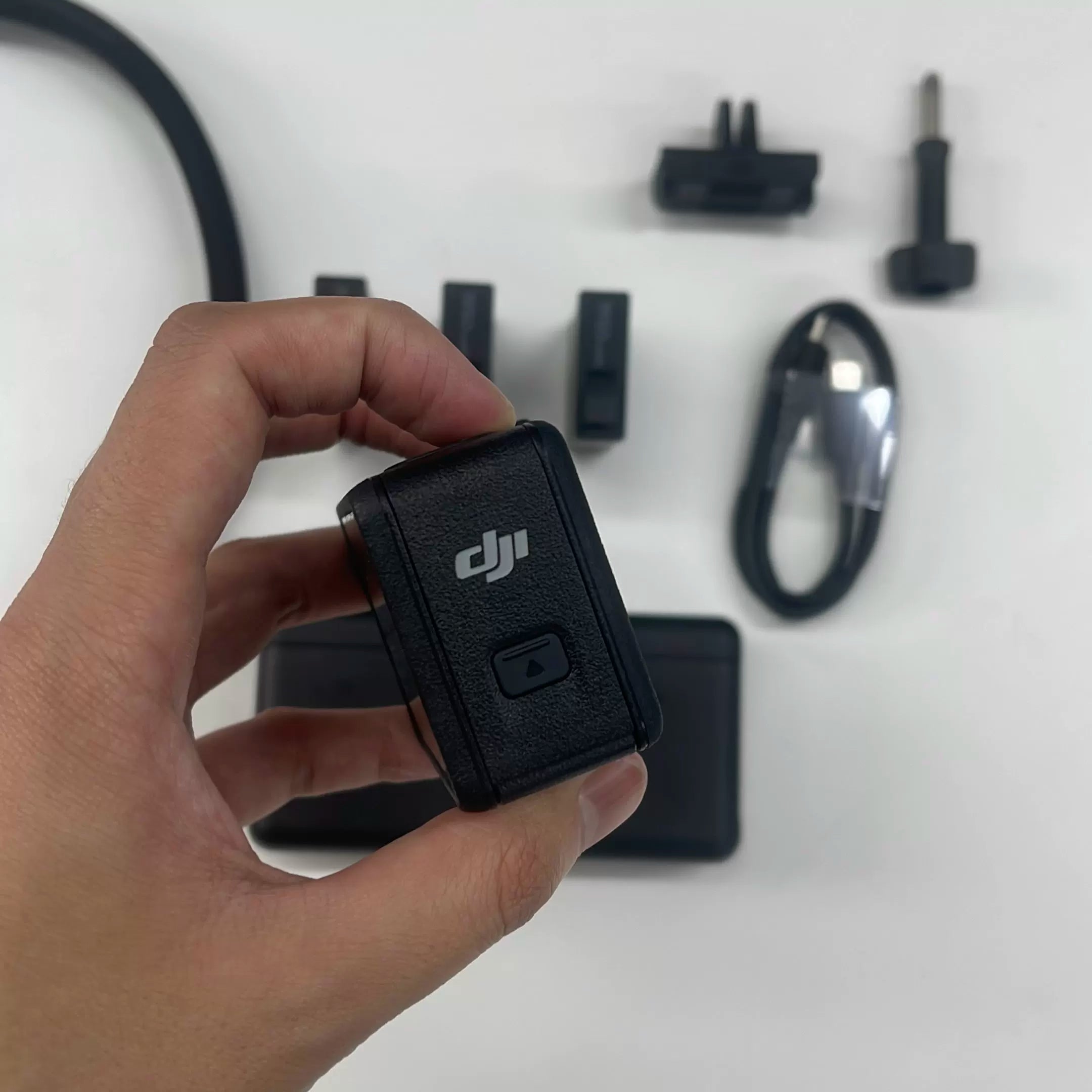 DJI Osmo Action 5 Pro Action Camera 3-Battery Combo – Used – photo 5