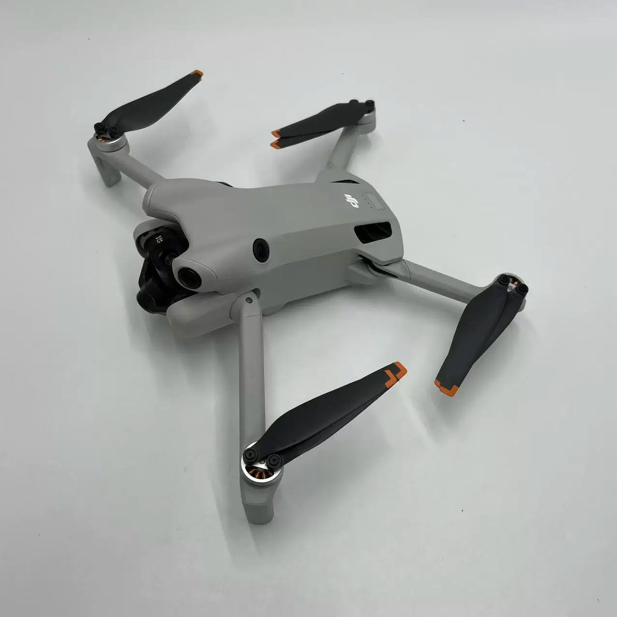 DJI Mini 4 Pro Fly More Combo (Under DJI Warranty) – open box, grade B – photo 3