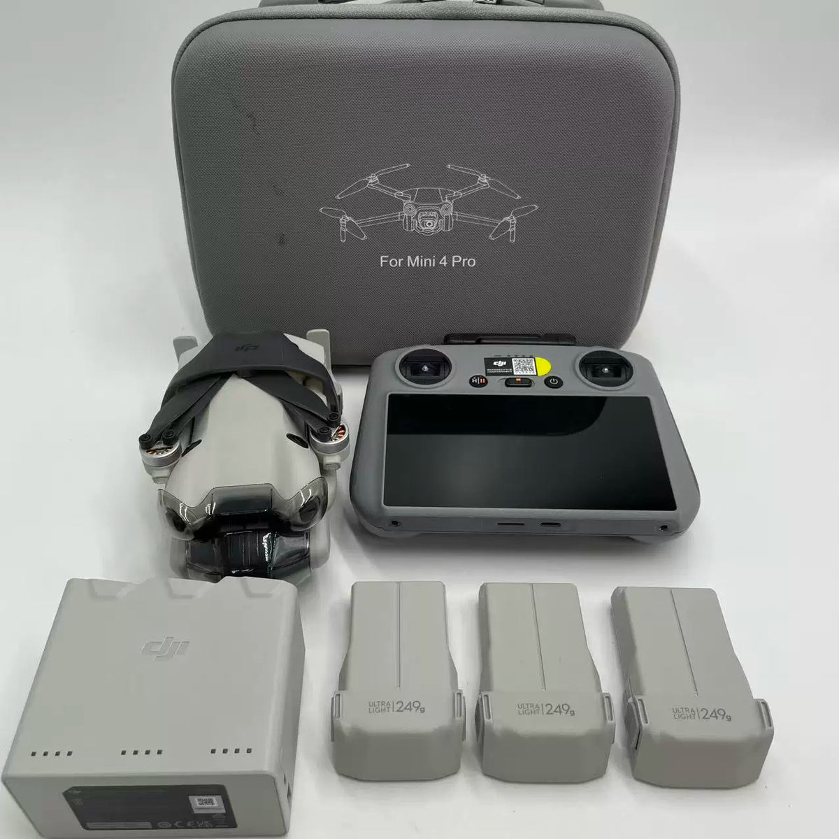 DJI Mini 4 Pro Fly More Combo – open box, grade B – photo 1