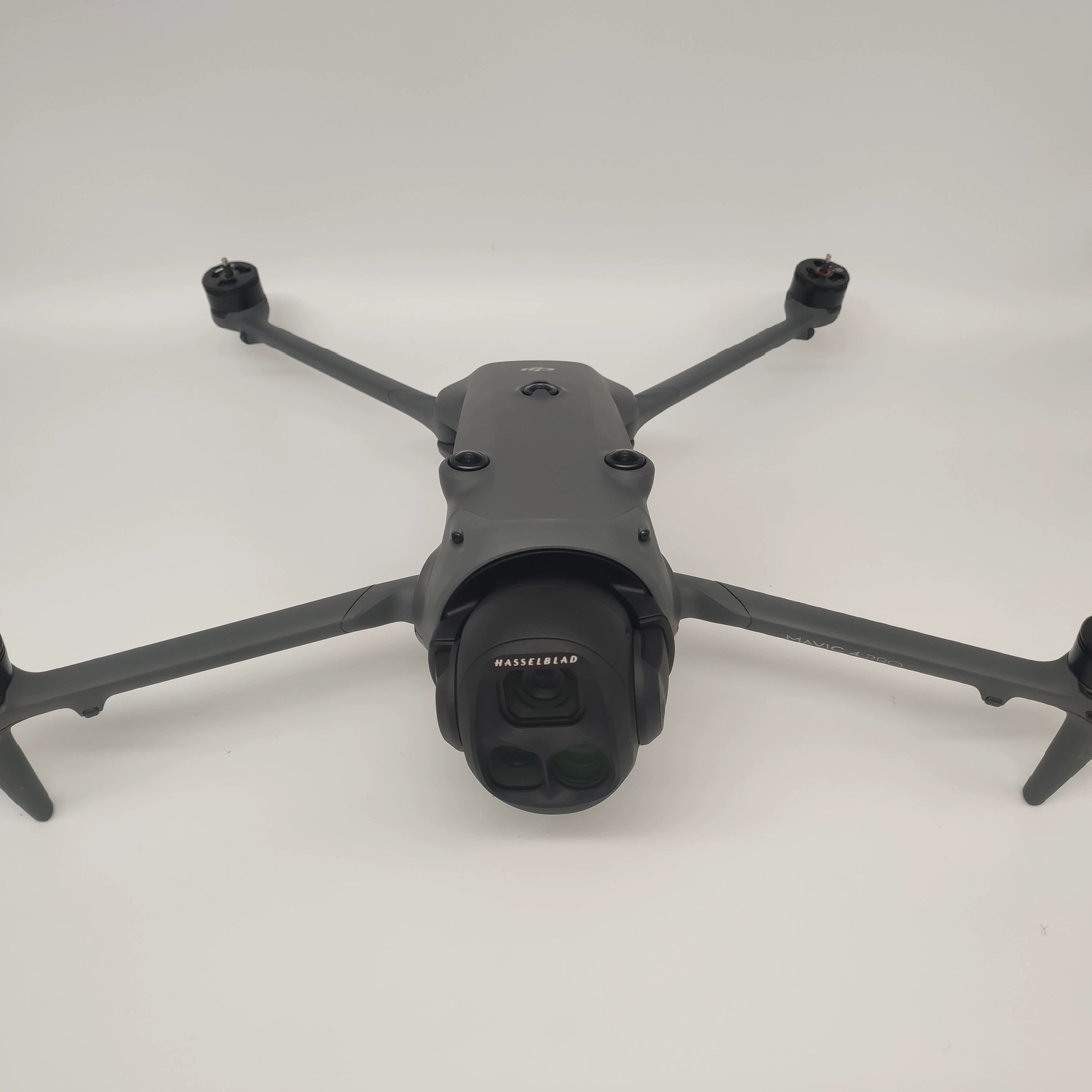 Mavic 4 Pro - 99 DJIMavic 4 Pro image 3