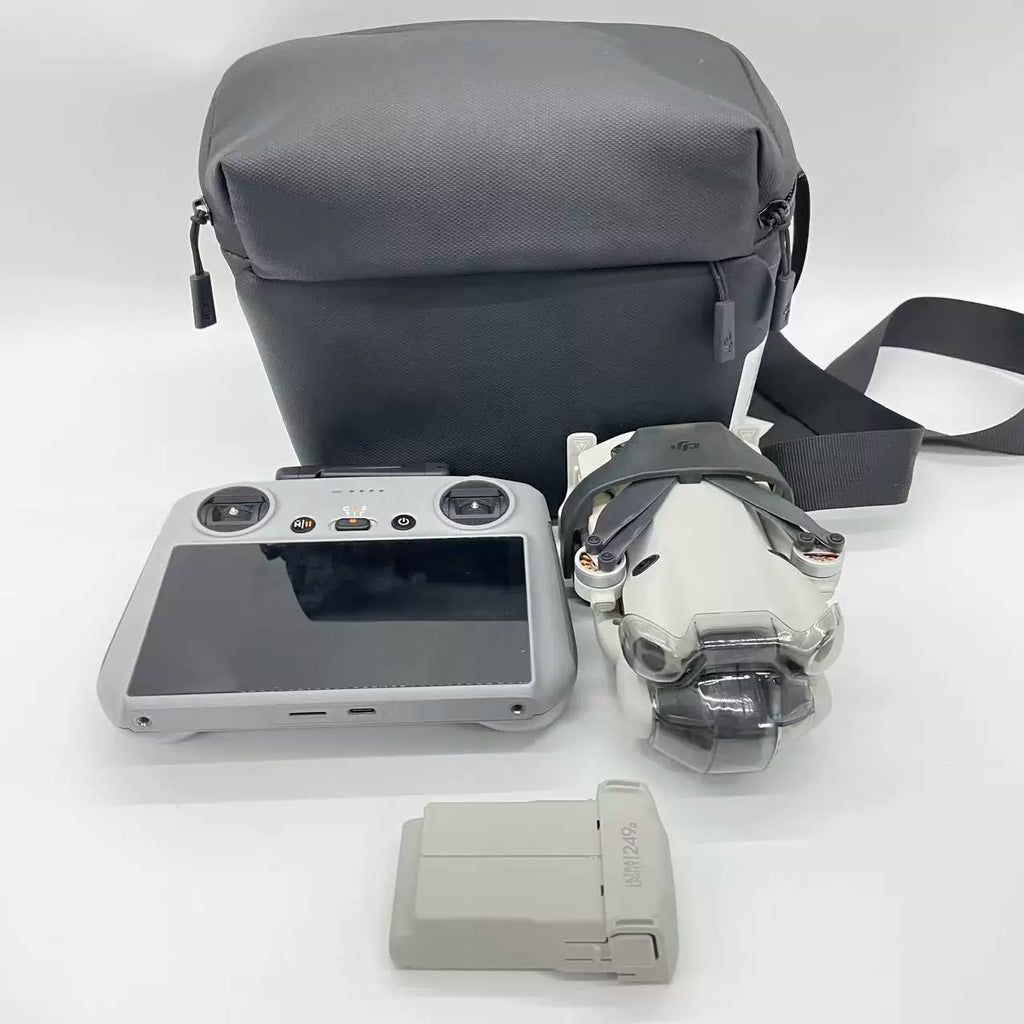 DJI Mini 4 Pro Combo with Screen Remote (DJI RC) – open box, grade B – photo 3