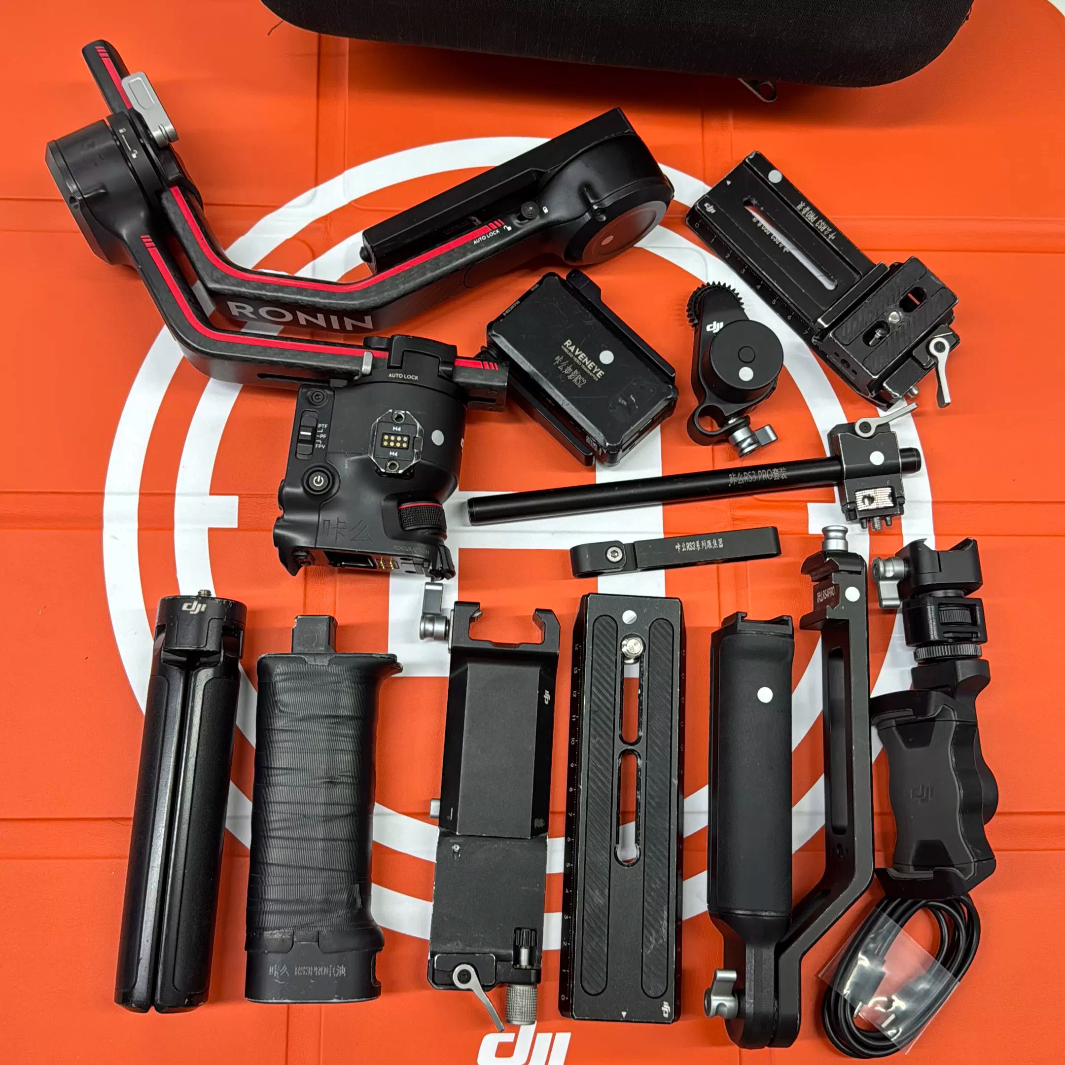 DJI RS 3 Pro Camera Stabilizer Fly More Combo – Used – photo 2