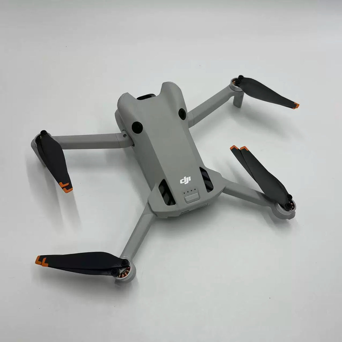 DJI Mini 4 Pro Fly More Combo (Under DJI Warranty) – open box, grade B – photo 4