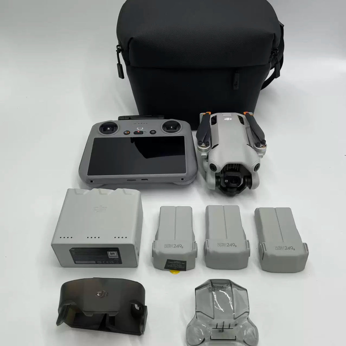 DJI Mini 4 Pro Fly More Combo (Under DJI Warranty) – open box, grade B – photo 1